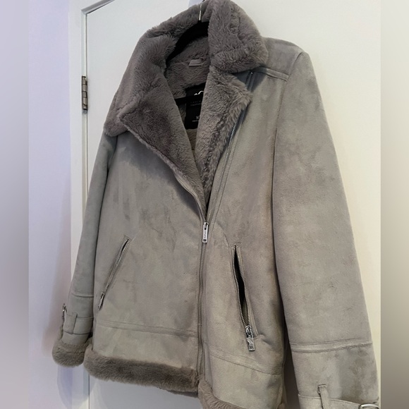 Hollister faux suede fur lined biker style jacket - size medium - Picture 4 of 6